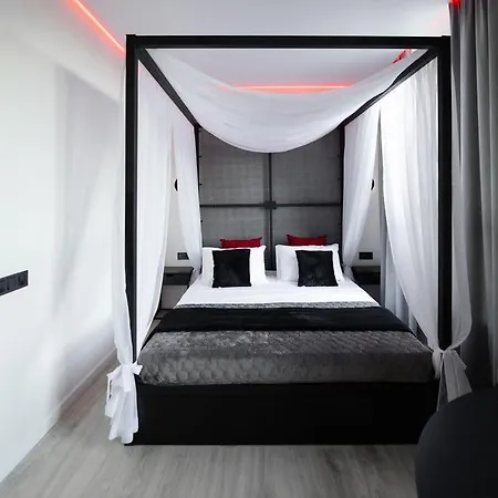 Апартаменти Myfreedom Поруч Із Метро Почайна Kyiv Room photo